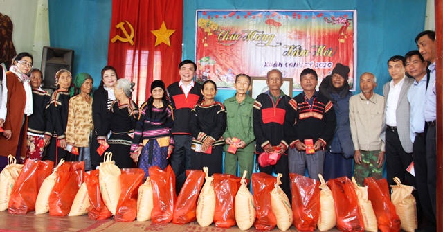 Đắk Lắk cấp hơn 835 tấn gạo cứu trợ giáp hạt đầu năm 2020