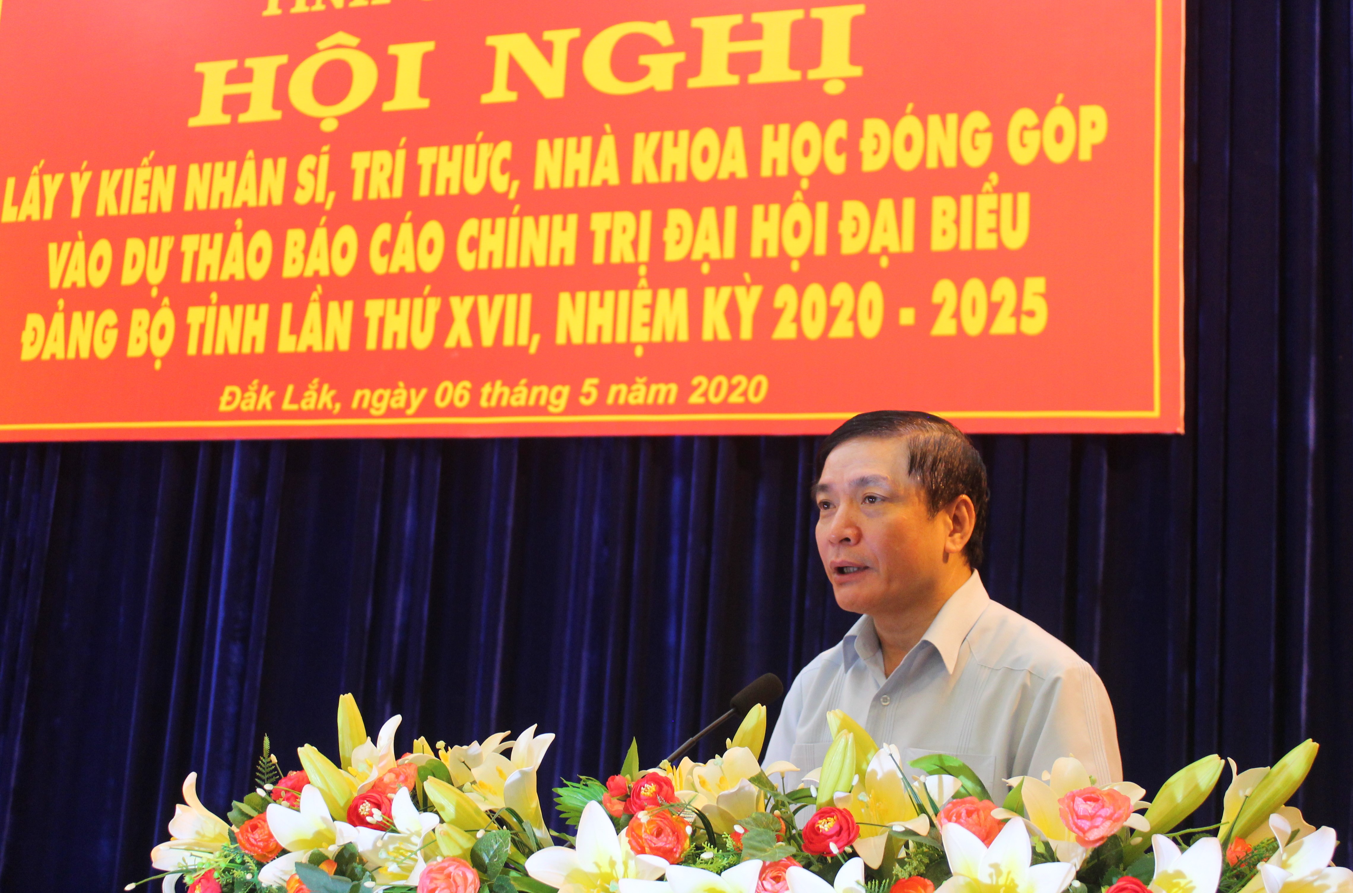 Thường trực Tỉnh ủy lấy ý kiến góp ý vào dự thảo Báo cáo chính trị Đại hội đại biểu Đảng bộ tỉnh lần thứ XVII, nhiệm kỳ 2020-2025