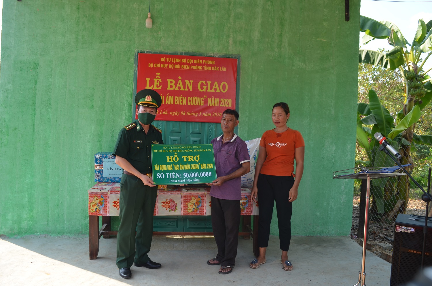 Bộ Chỉ huy Bộ đội Biên phòng Đắk Lắk bàn giao 2 ngôi nhà “Mái ấm biên cương”