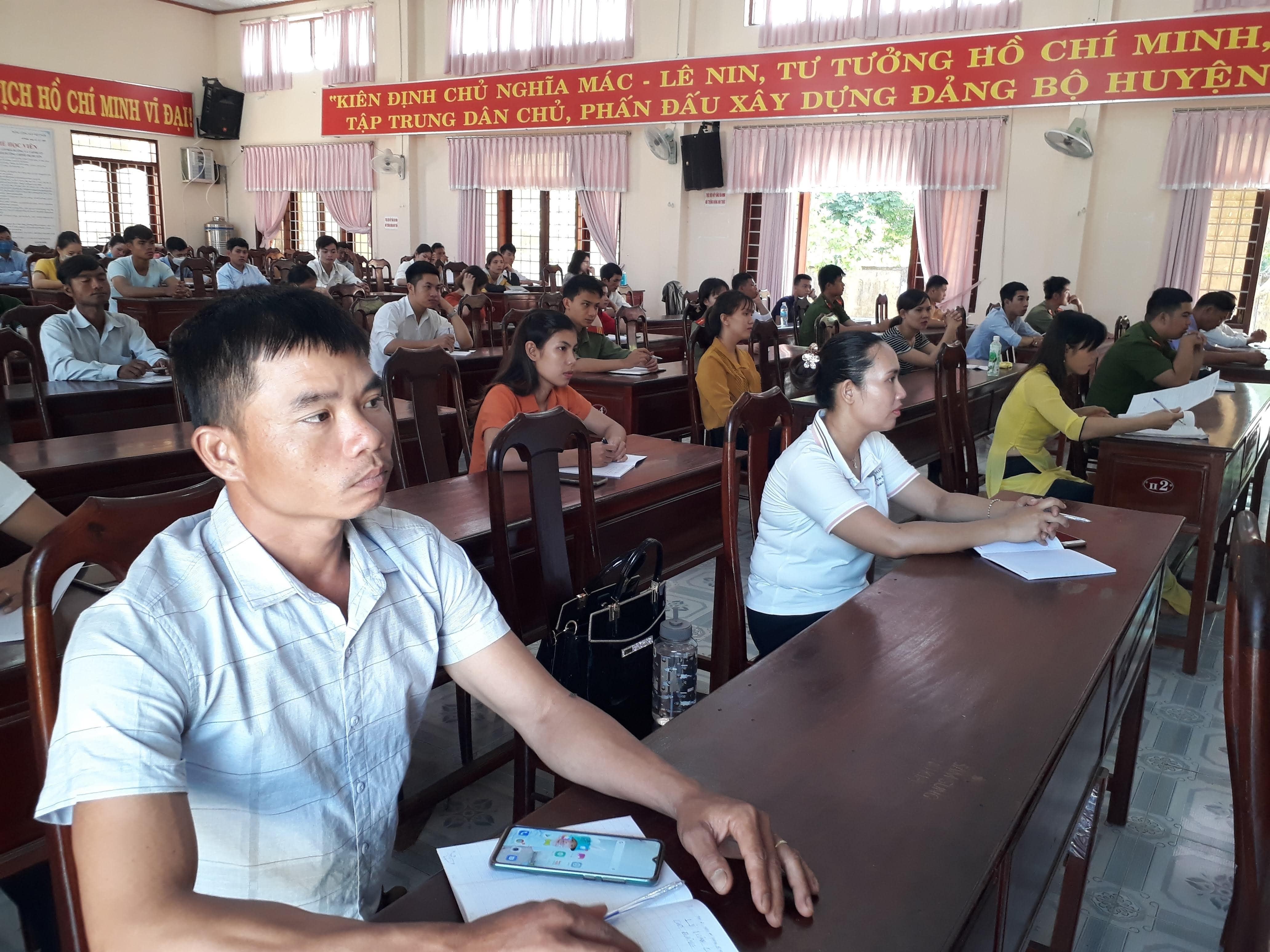 Khai giảng lớp lý luận chính trị dành cho đảng viên mới đợt 1 năm 2020