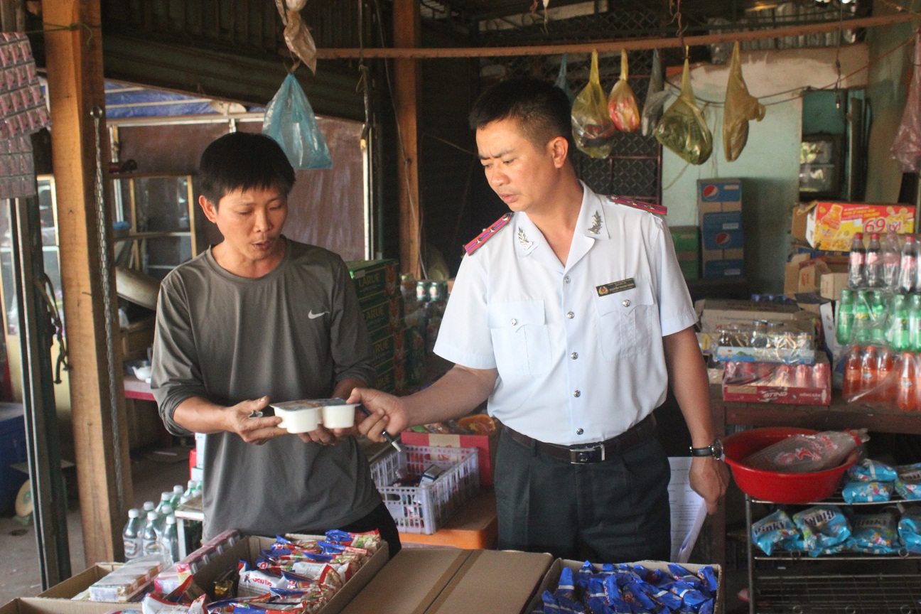 Kiểm tra an toàn thực phẩm tại huyện Buôn Đôn