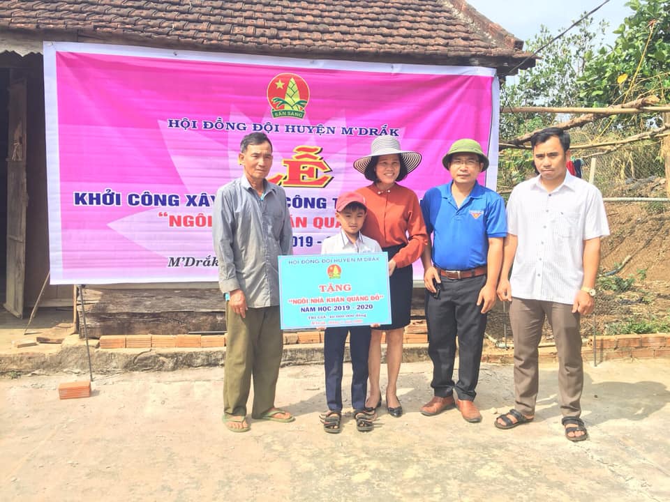 Khởi công xây dựng công trình măng non “Ngôi nhà Khăn quàng đỏ”