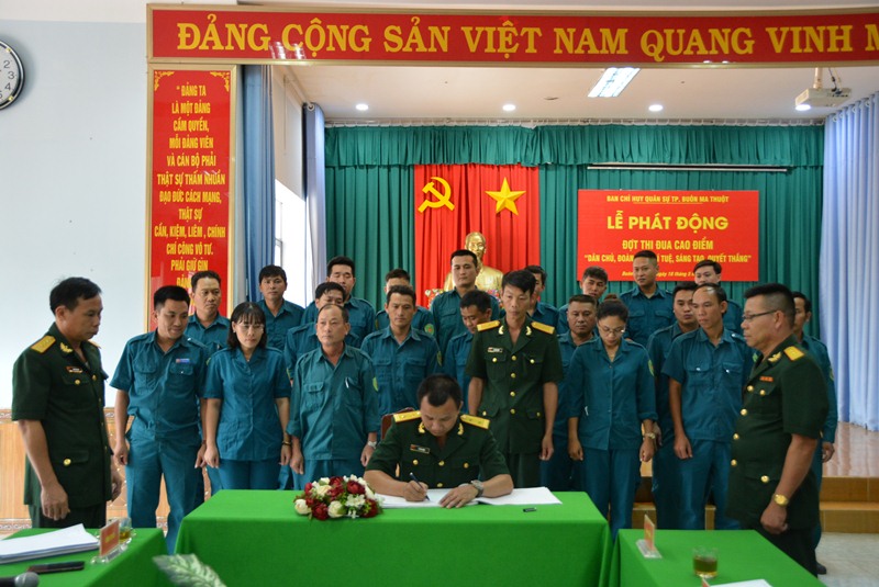 Phát động thi đua “Dân chủ, đoàn kết, trí tuệ, sáng tạo, quyết thắng”