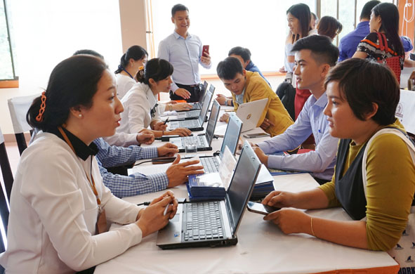 Đẩy mạnh xúc tiến đầu tư, tập trung giúp doanh nghiệp phục hồi sau dịch Covid-19