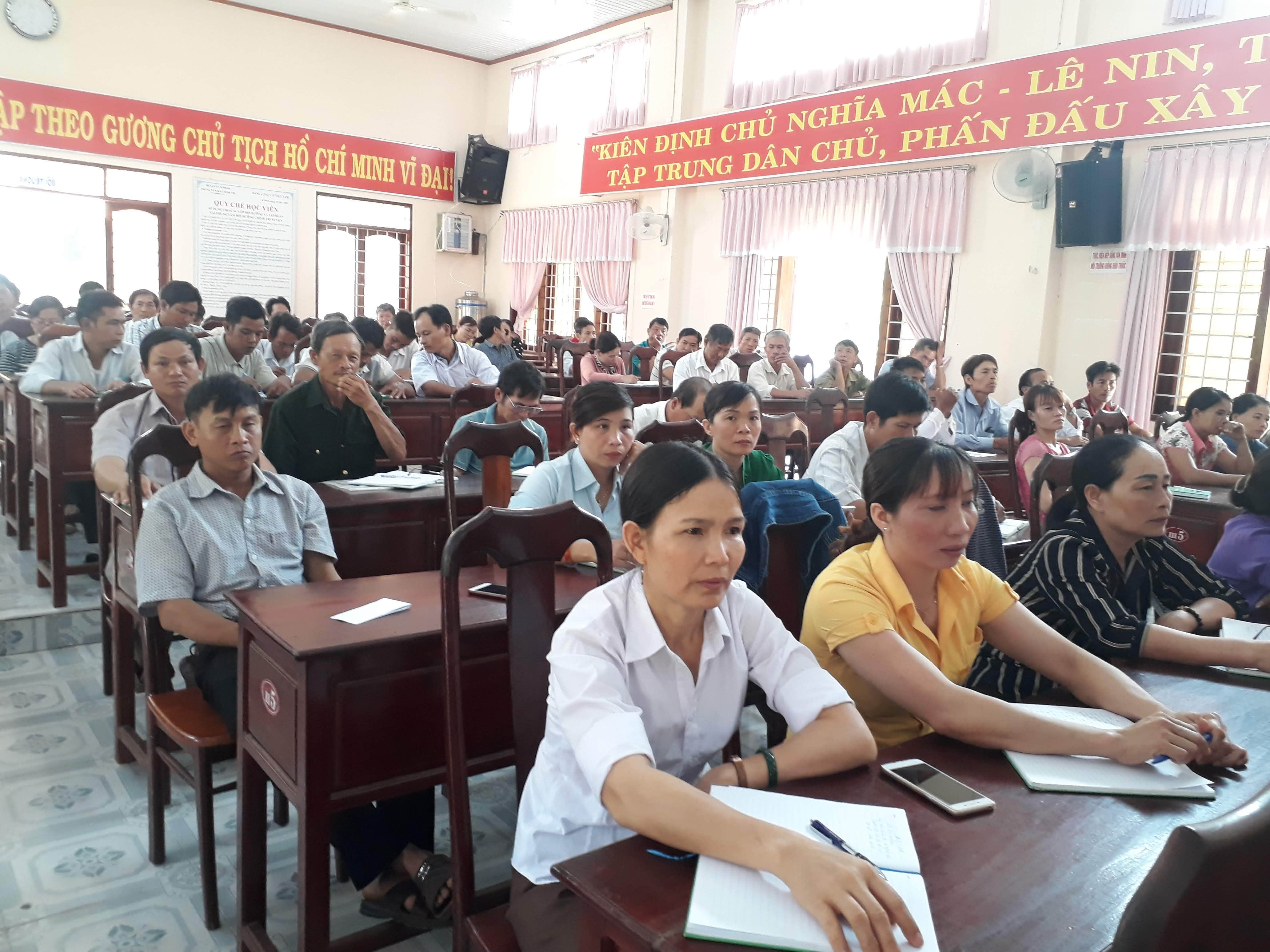 Khai mạc lớp bồi dưỡng lý luận chính trị và nghiệp vụ công tác Hội nông dân cơ sở năm 2020