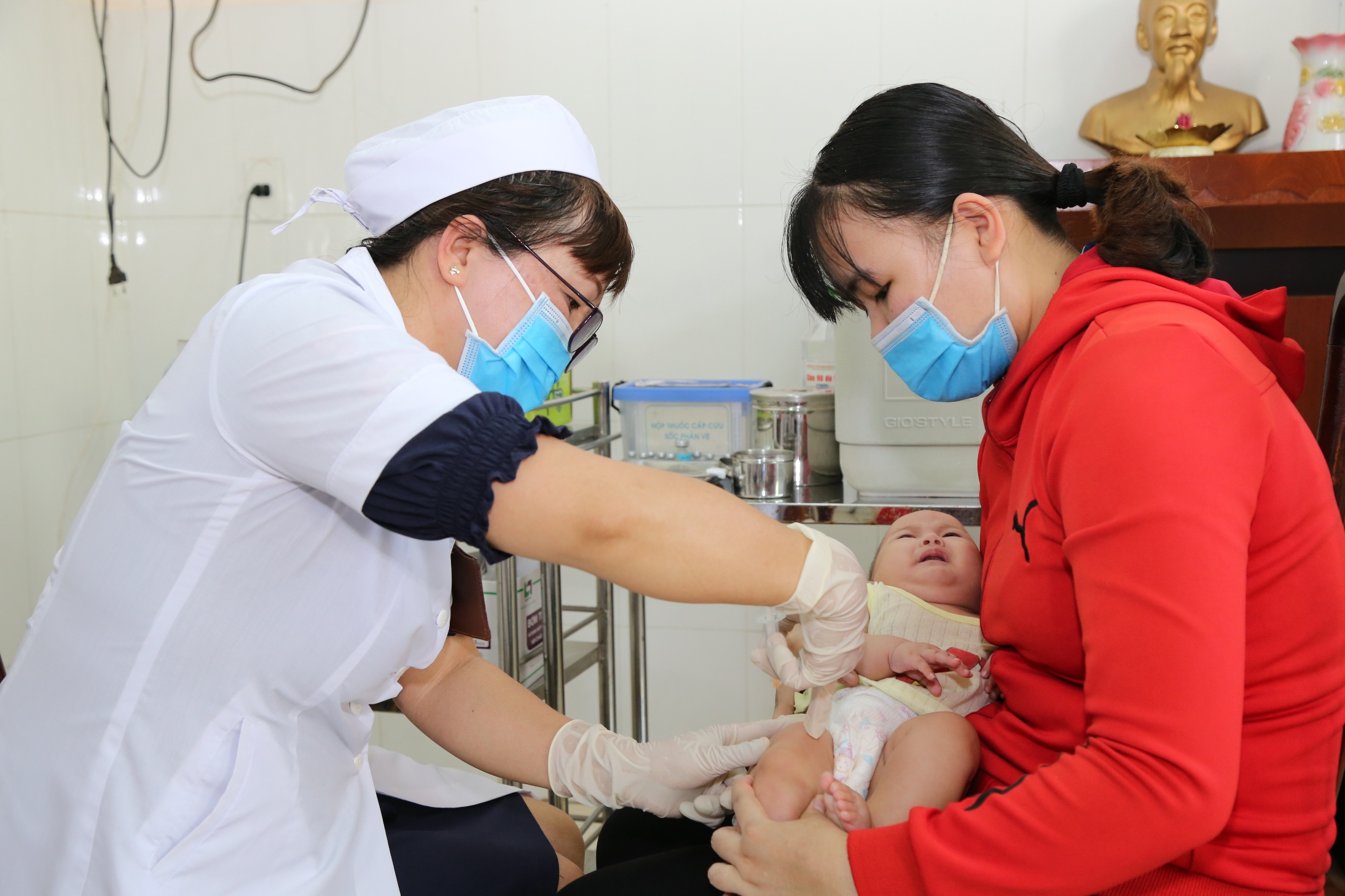 Thực hiện nghiêm hướng dẫn về tiêm chủng mở rộng trong thời gian dịch Covid-19