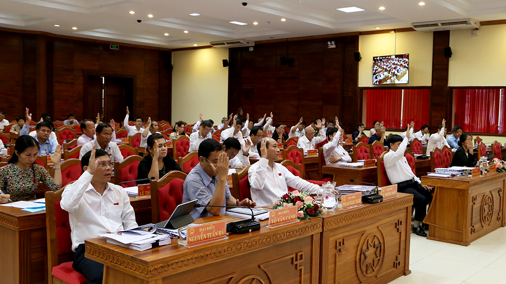 Bế mạc Kỳ họp Bất thường HĐND tỉnh khóa IX, nhiệm kỳ 2016 – 2021