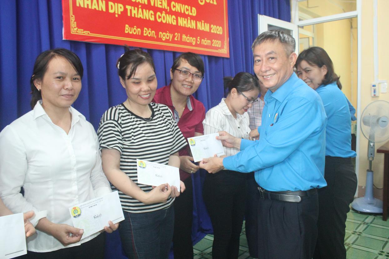 Liên đoàn Lao động huyện Buôn Đôn: Nhiều hoạt động thiết thực trong Tháng công nhân năm 2020