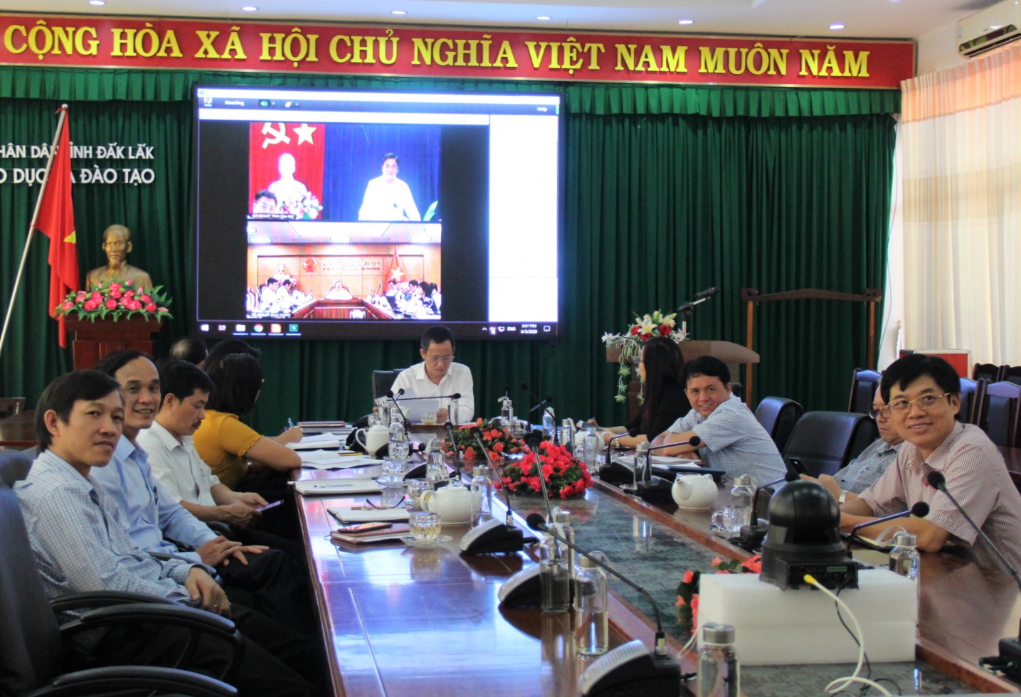 Bộ Giáo dục và Đào tạo đánh giá chất lượng dạy học qua internet và trên truyền hình