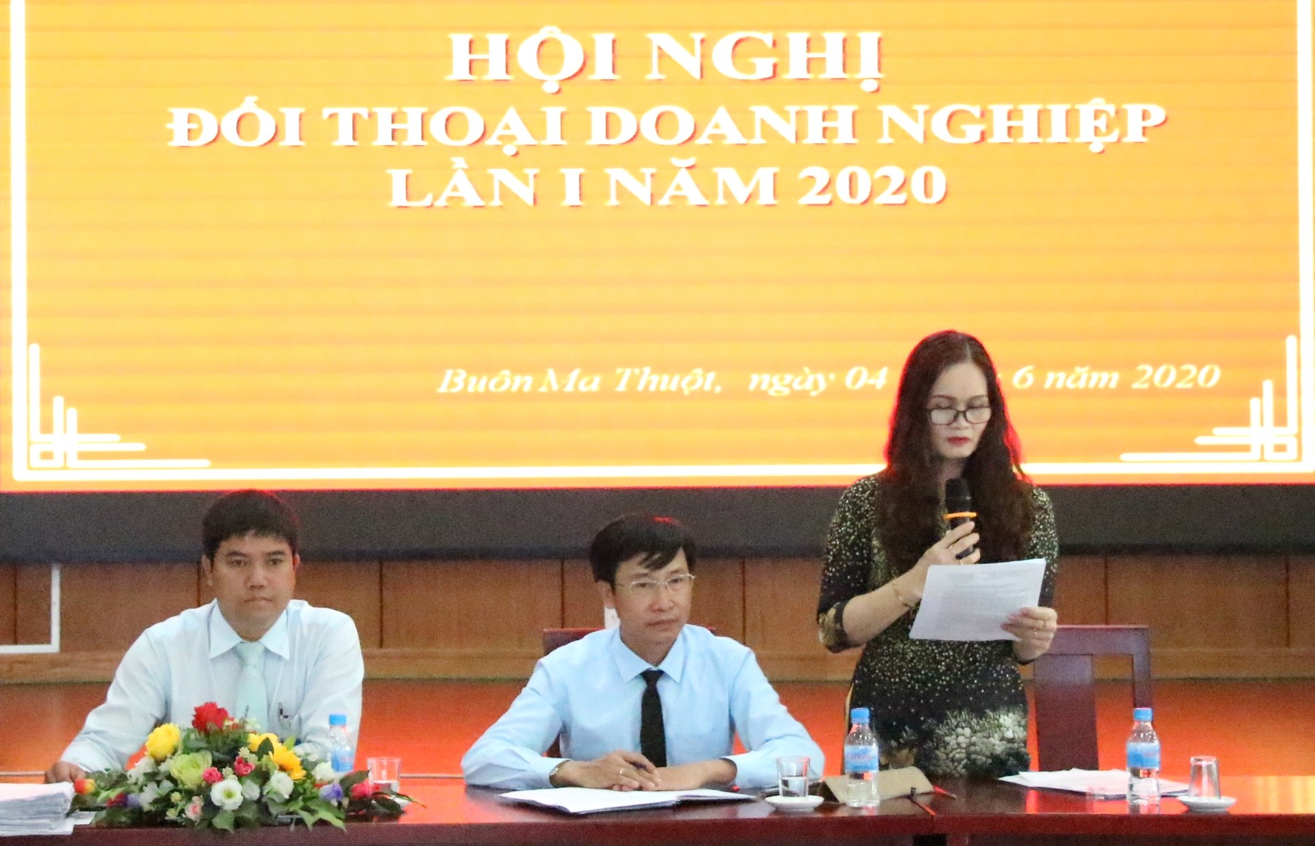 Chi cục Thuế thành phố Buôn Ma Thuột đối thoại với người nộp thuế