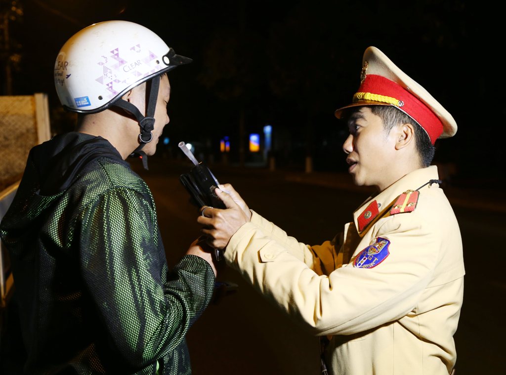 Xử phạt 203 trường hợp sau 15 ngày tổng kiểm soát phương tiện giao thông